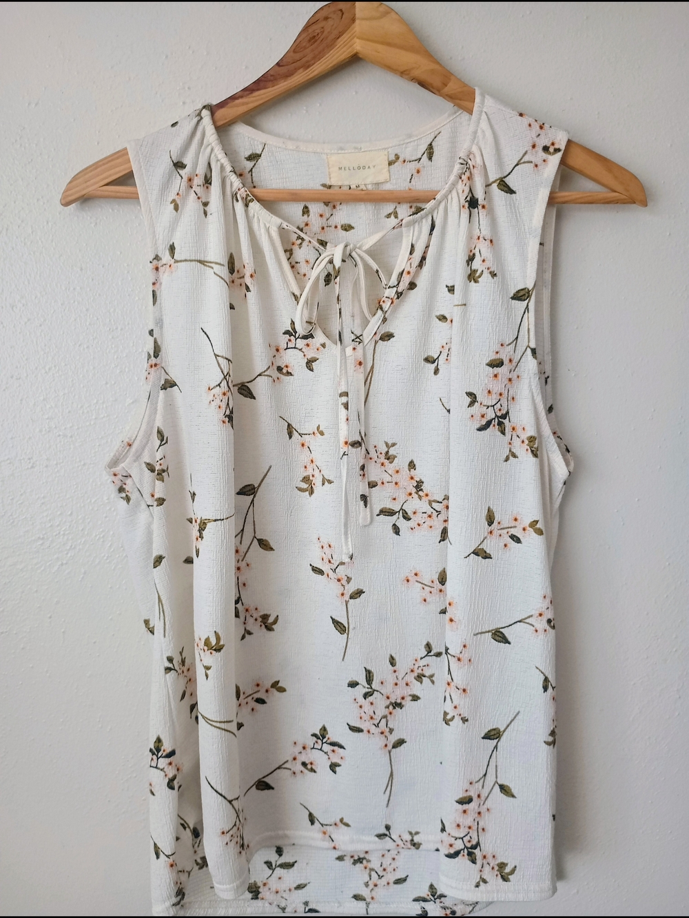 Willow Sleeveless Floral Tie-Neck Top in Cream